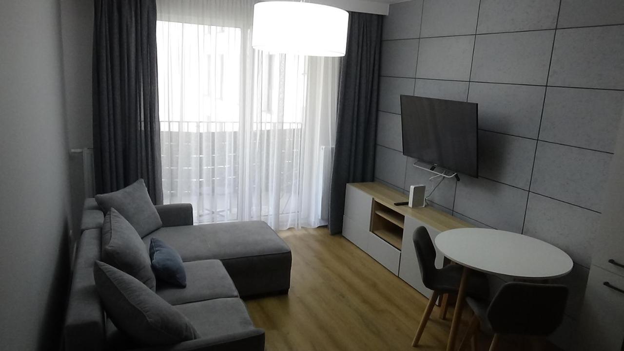 Esperion 7 Days Lägenhet Warszawa Exteriör bild
